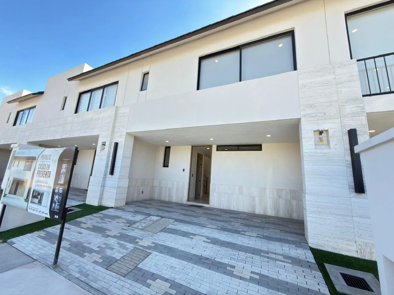 Residencia contemporánea en Privanzas Residencial